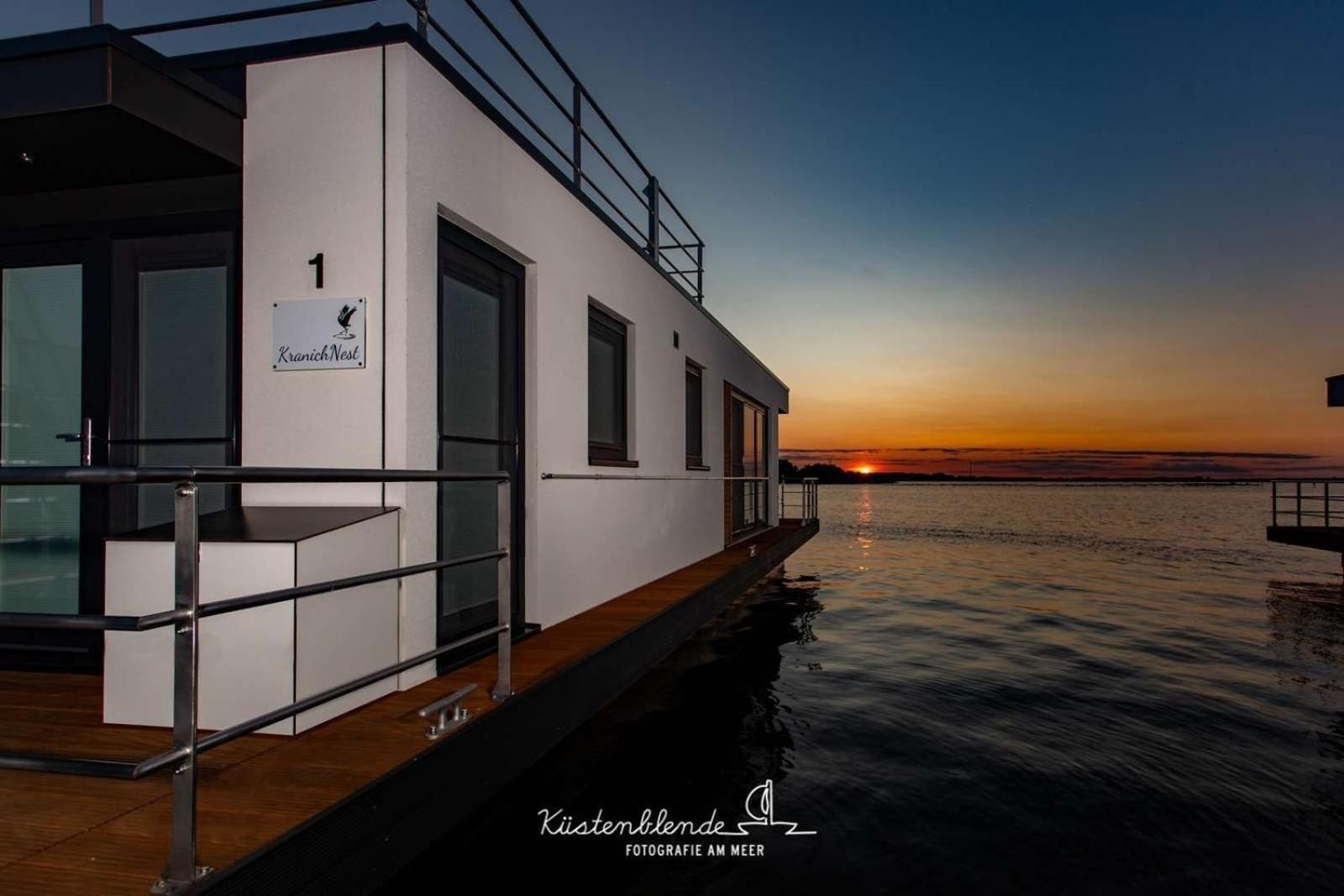 Hausboot Kranichnest Ξενοδοχείο Ribnitz-Damgarten Εξωτερικό φωτογραφία